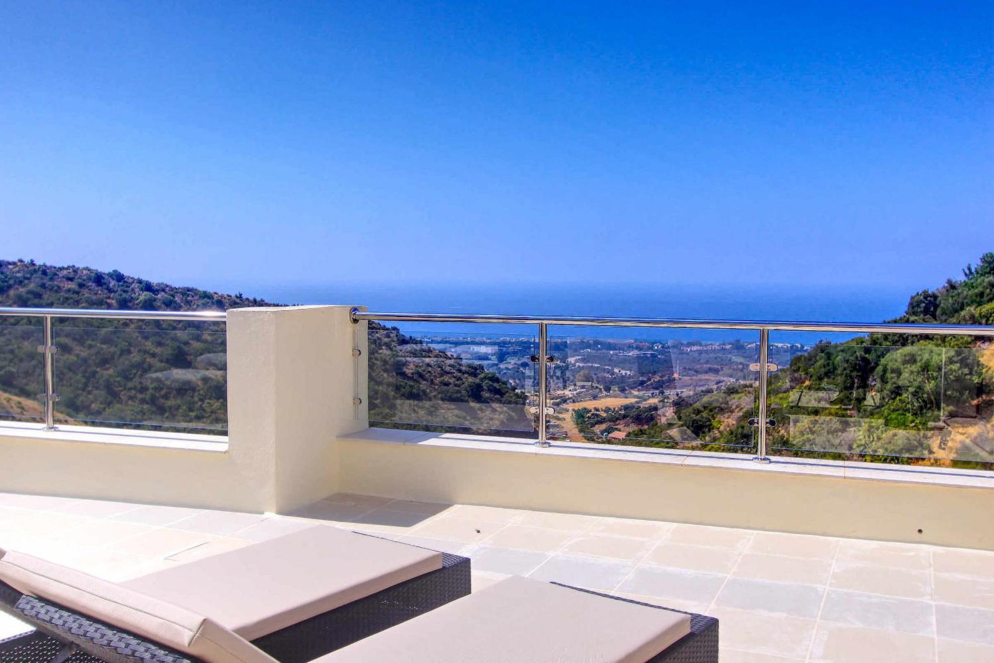 1090 Amazing Panorama Sea View Penthouse Large Terrace Heated Pool Gym *
