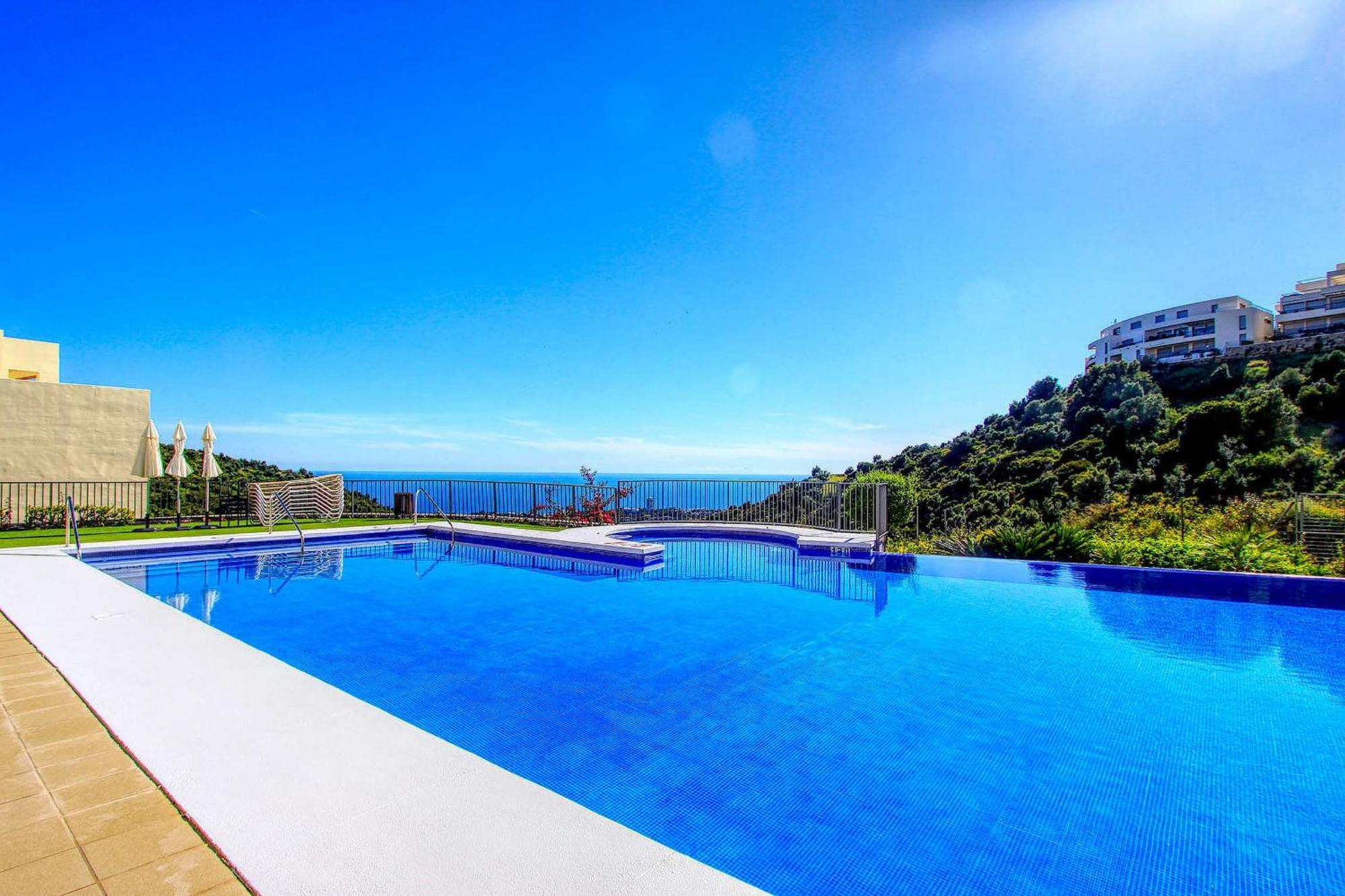 1090 Amazing Panorama Sea View Penthouse Large Terrace Heated Pool Gym Apartamento *
