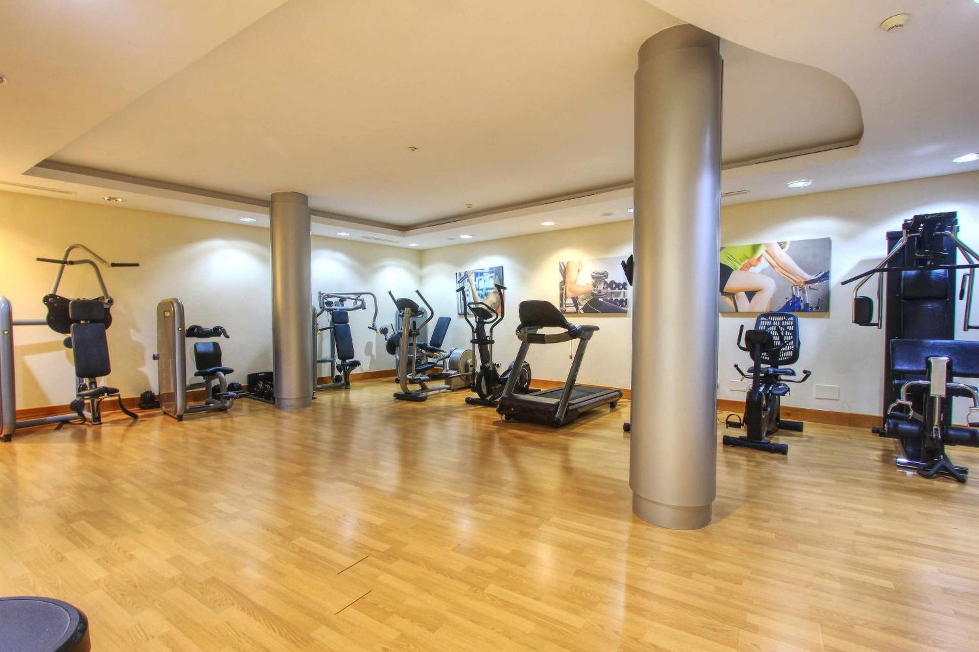 1090 Amazing Panorama Sea View Penthouse Large Terrace Heated Pool Gym