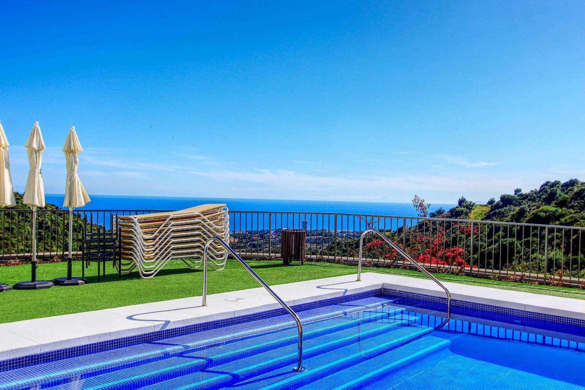 1090 Amazing Panorama Sea View Penthouse Large Terrace Heated Pool Gym * Marbella
